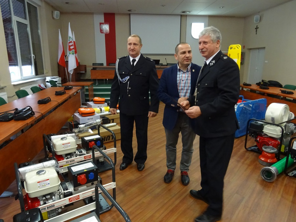 Nowy sprzęt dla strażaków