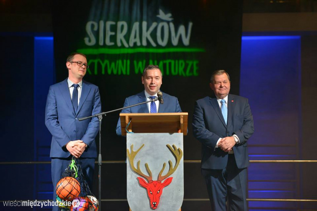 Sieraków.Otwarcie Hali Sportowo-Rekreacyjnej