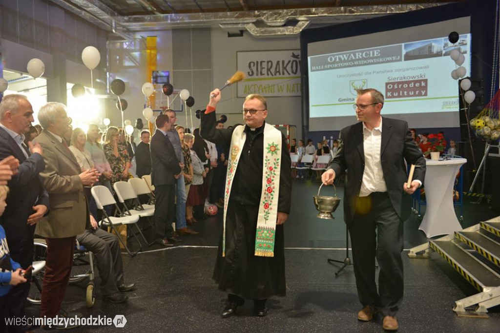 Sieraków.Otwarcie Hali Sportowo-Rekreacyjnej