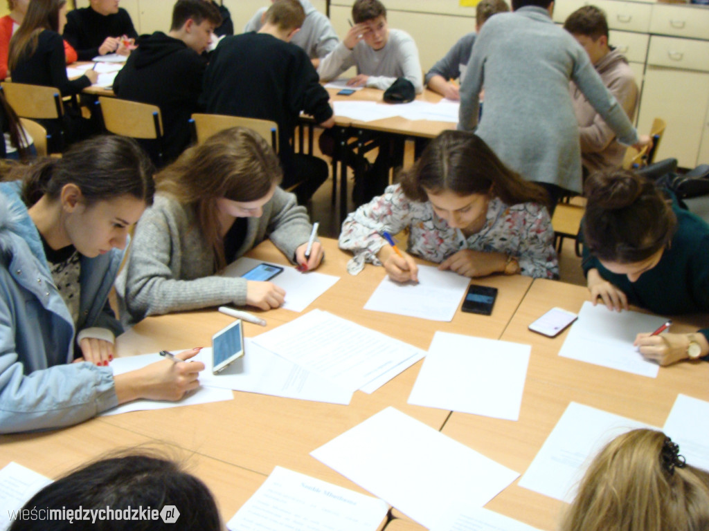 Maraton pisania listów w międzychodzkim Liceum