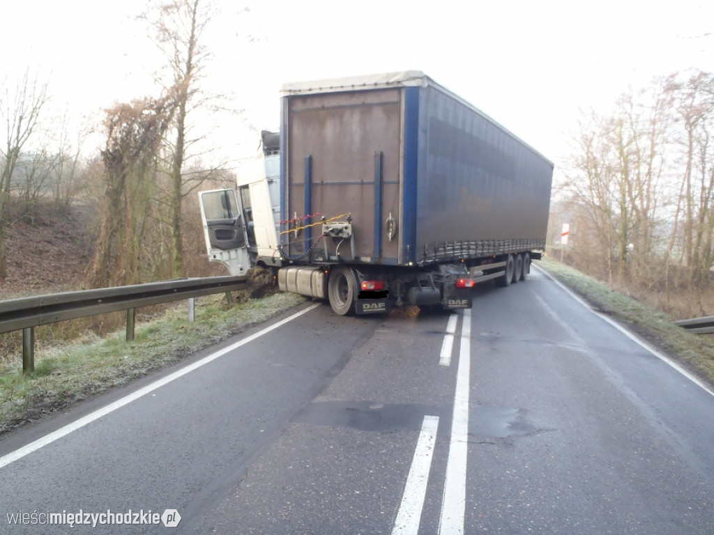 Dwa zdarzenie drogowe i pożar