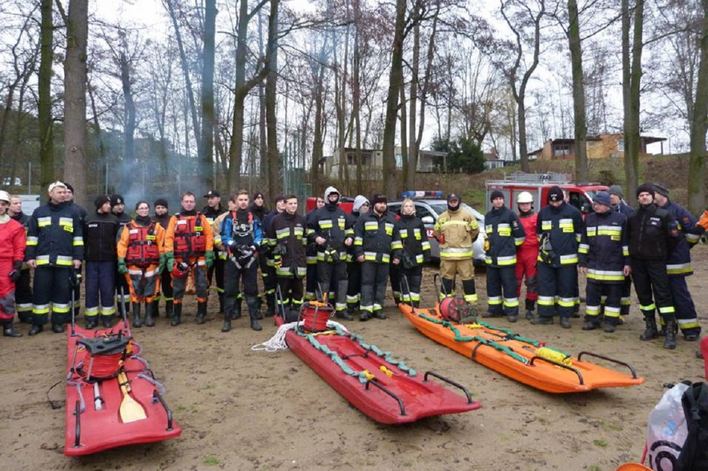 Ćwiczenia z ratownictwa lodowego