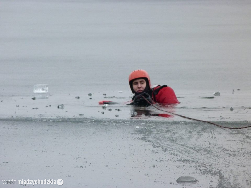 Ćwiczenia z ratownictwa lodowego