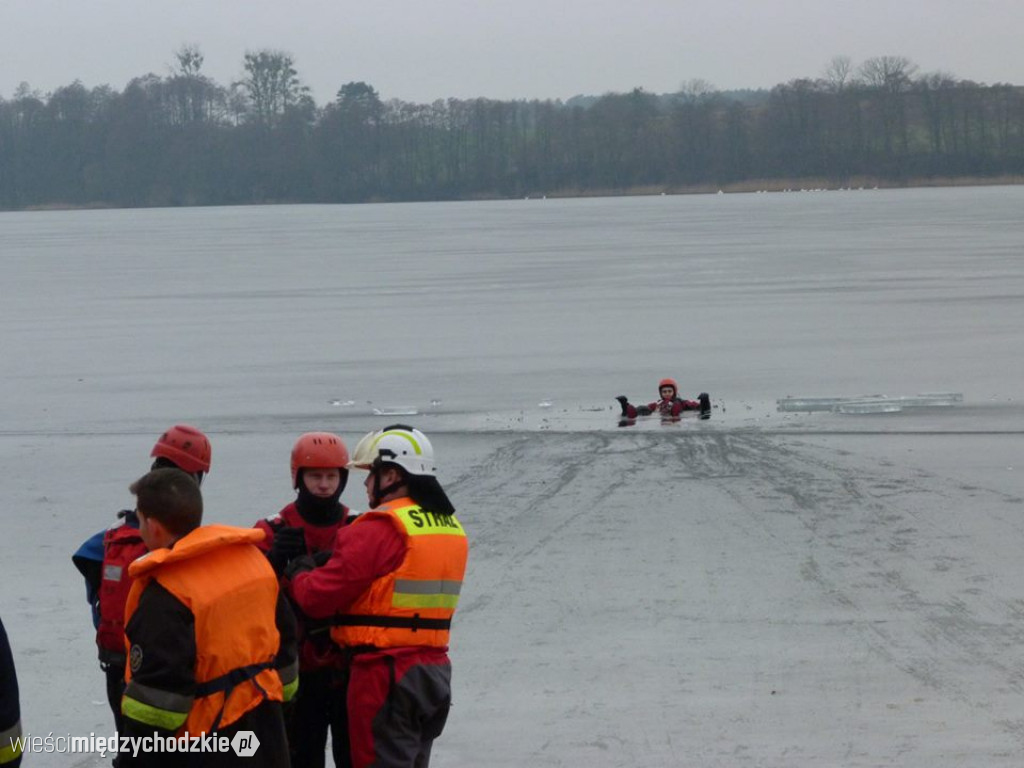 Ćwiczenia z ratownictwa lodowego