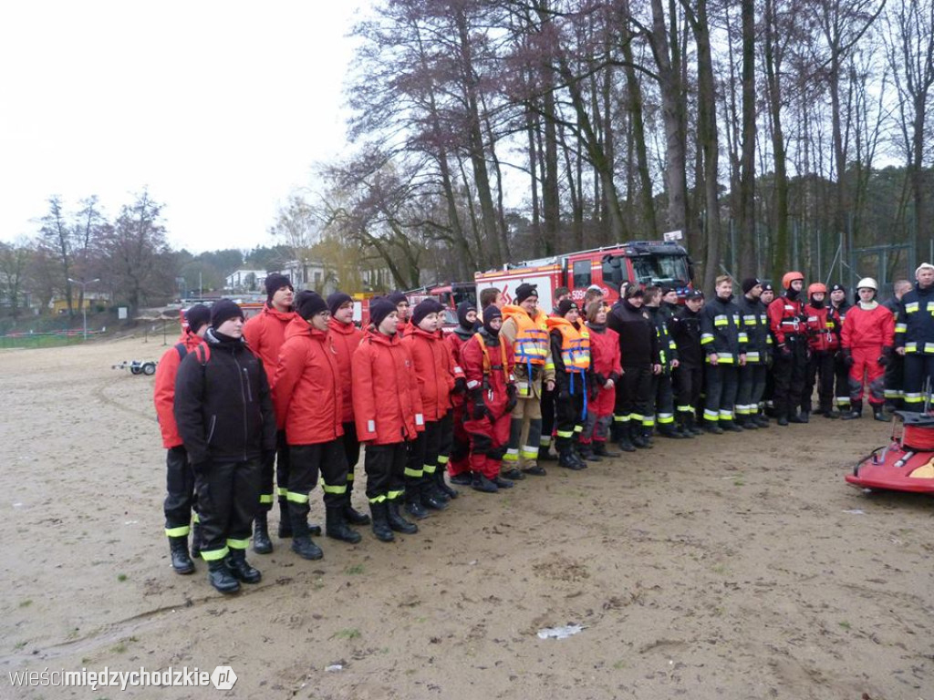 Ćwiczenia z ratownictwa lodowego