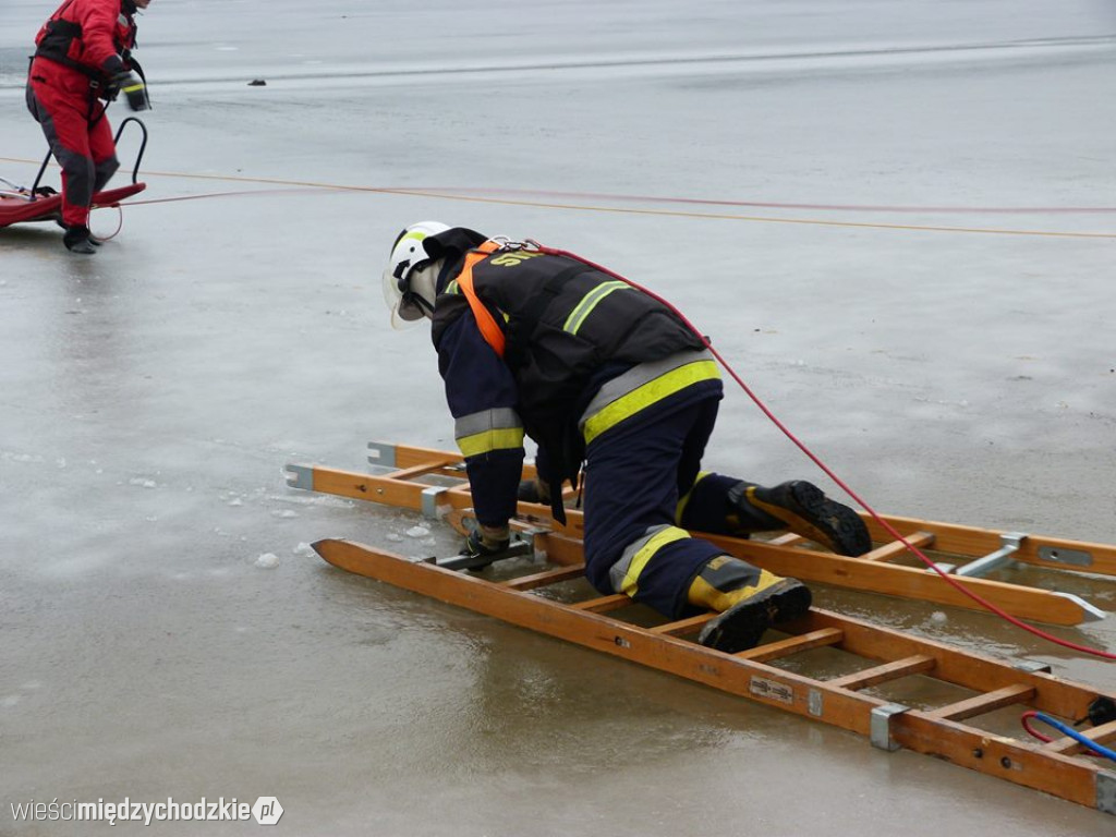 Ćwiczenia z ratownictwa lodowego