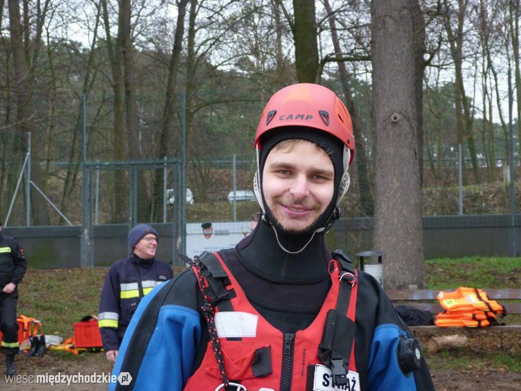 Ćwiczenia z ratownictwa lodowego