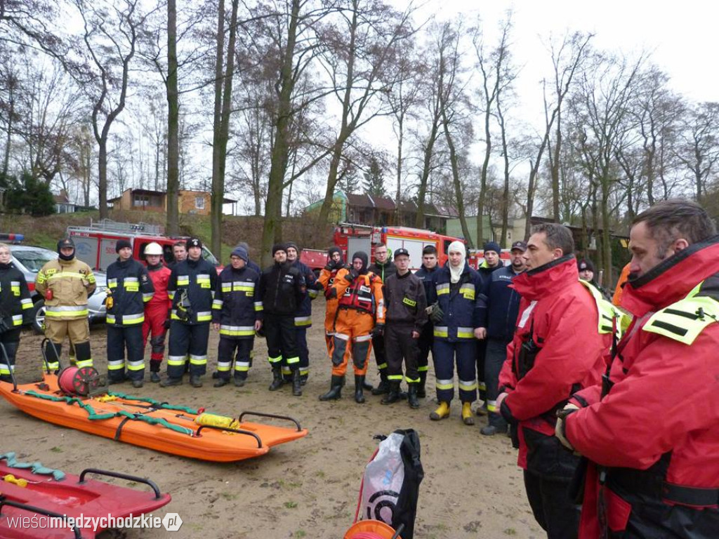 Ćwiczenia z ratownictwa lodowego