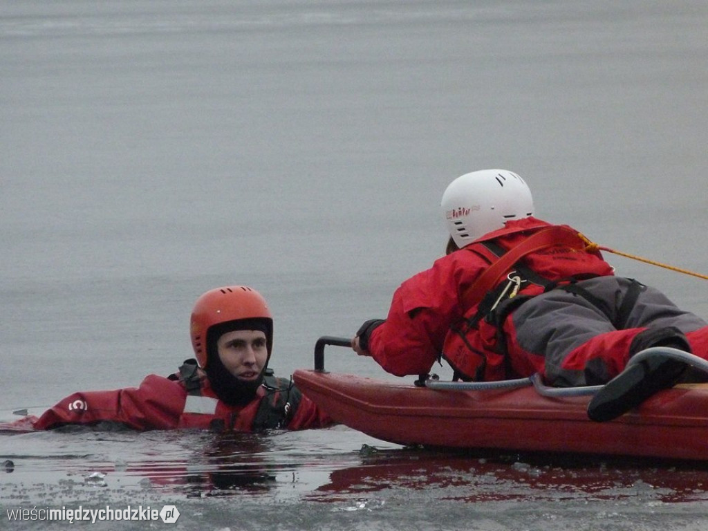 Ćwiczenia z ratownictwa lodowego