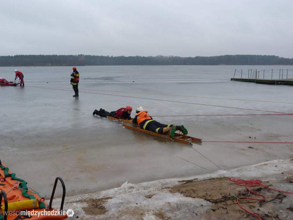 Ćwiczenia z ratownictwa lodowego
