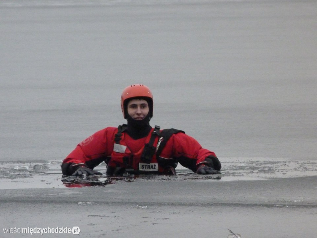Ćwiczenia z ratownictwa lodowego
