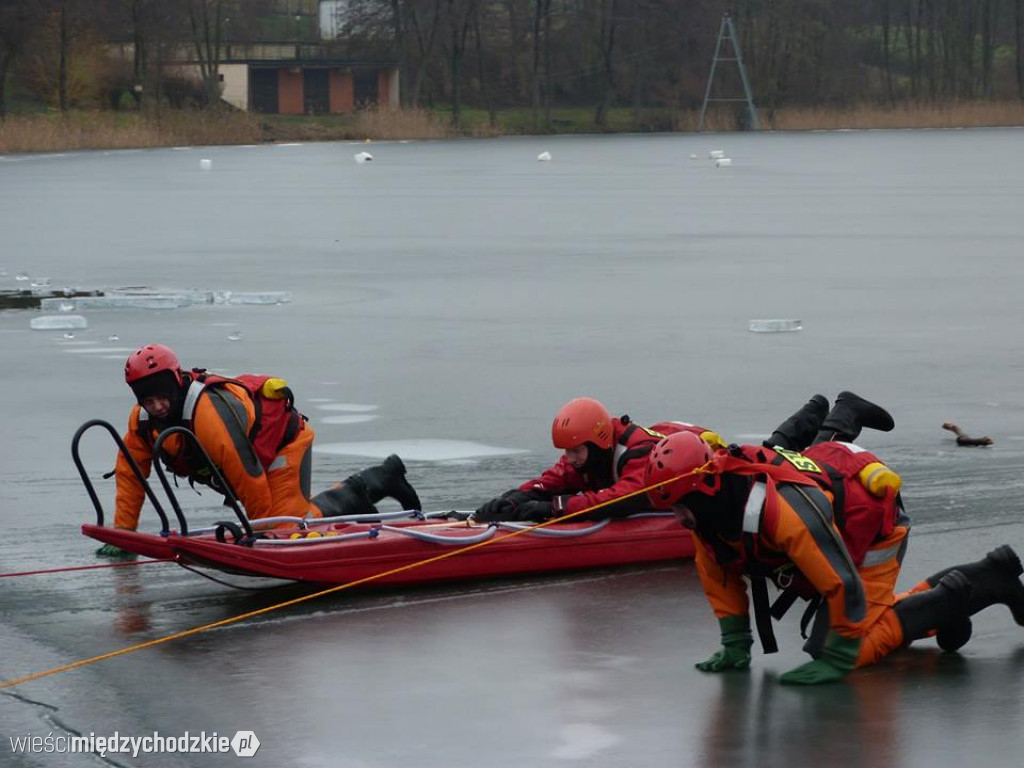 Ćwiczenia z ratownictwa lodowego