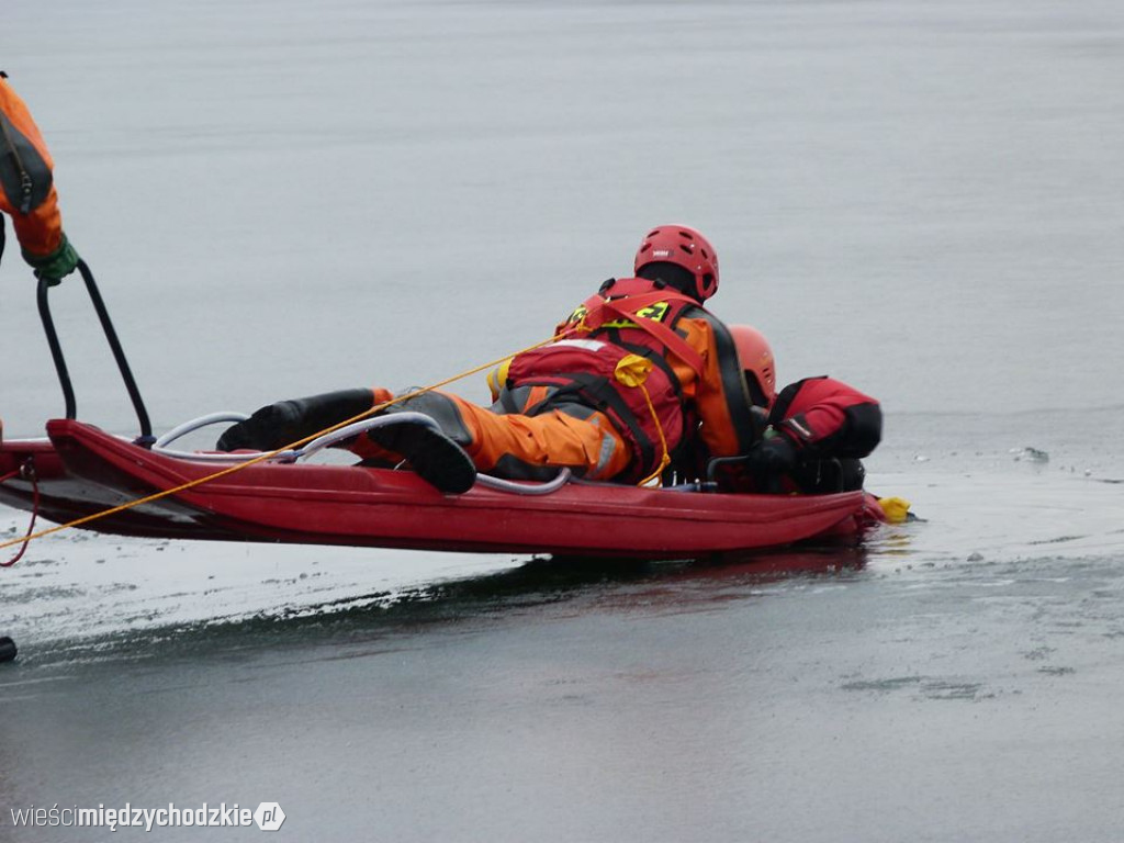 Ćwiczenia z ratownictwa lodowego