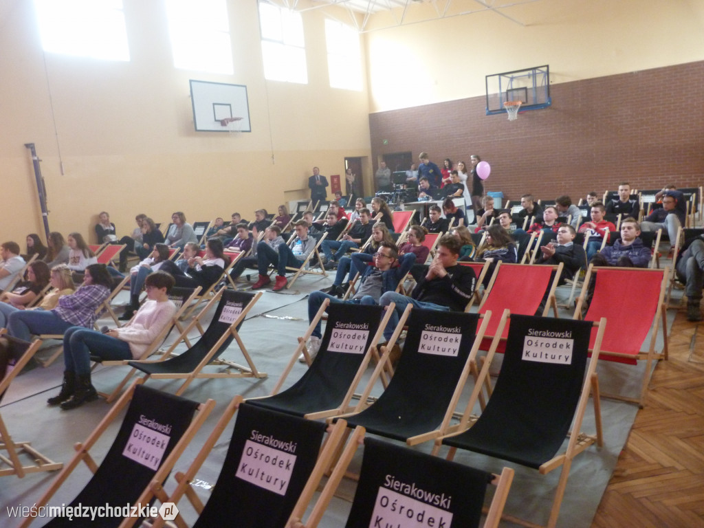 Miłosne podchody,czyli walentynki na leżakach