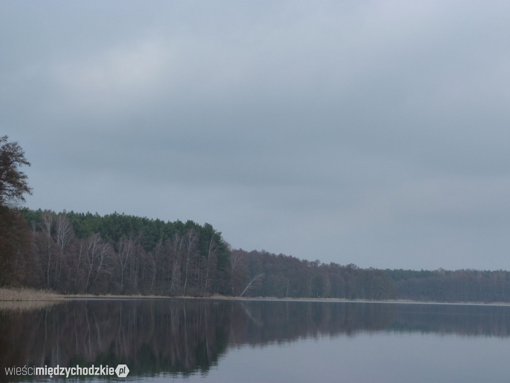 Dzień nad jeziorami