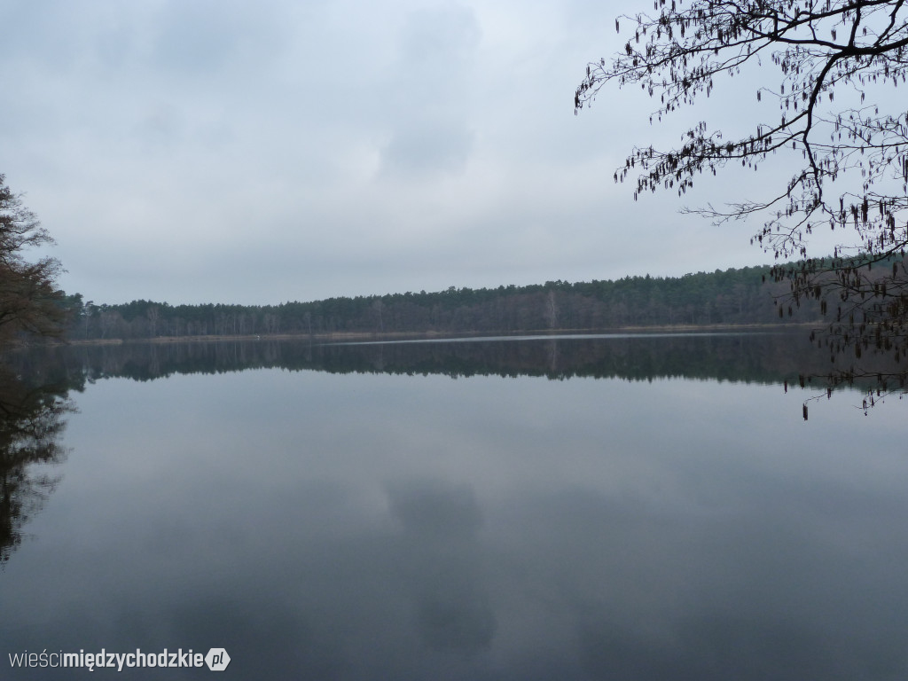 Dzień nad jeziorami