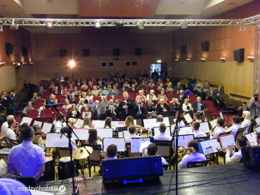 Koncert orkiestry z Ostricourt