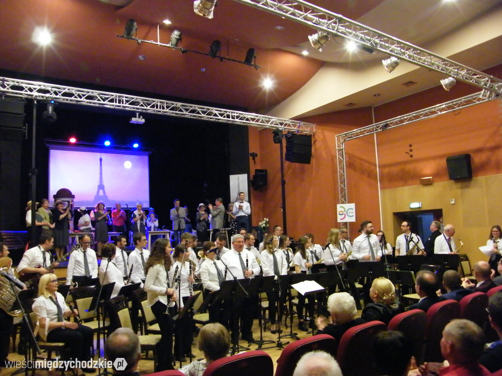 Koncert orkiestry z Ostricourt