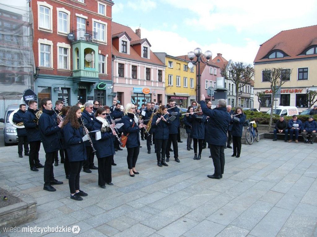 Koncert na międzychodzkim Rynku