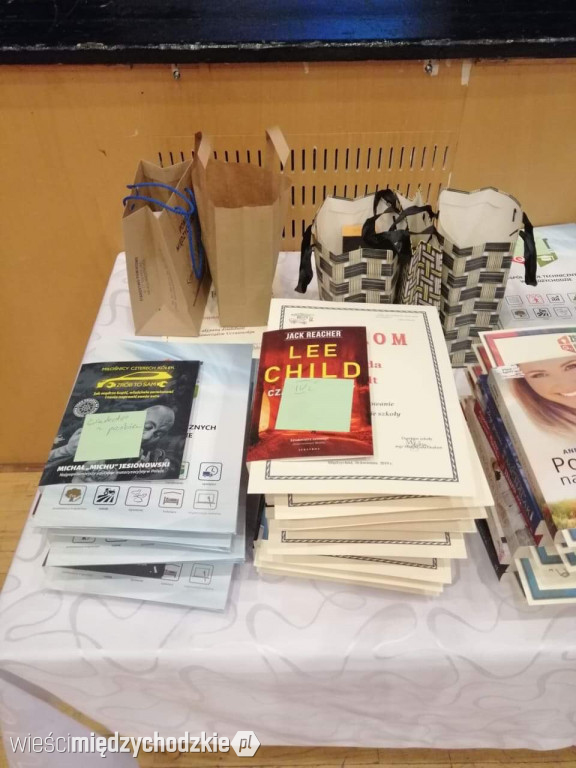 Maturzyści z Zespołu Szkół Technicznych