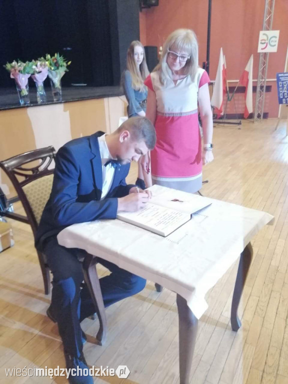 Maturzyści z Zespołu Szkół Technicznych