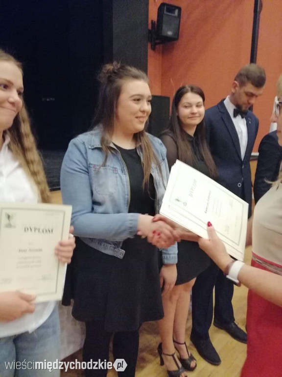 Maturzyści z Zespołu Szkół Technicznych