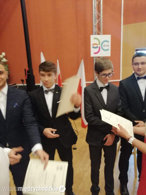 Maturzyści z Zespołu Szkół Technicznych