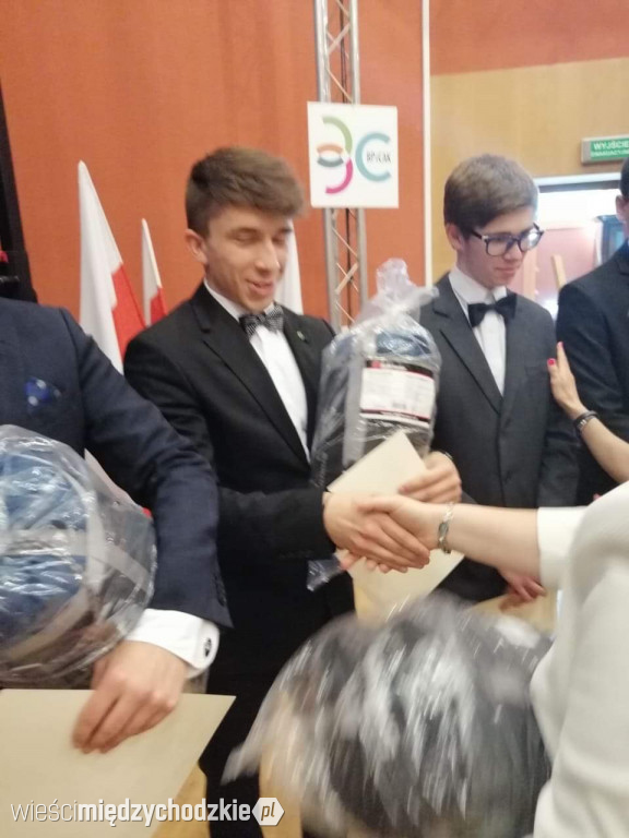 Maturzyści z Zespołu Szkół Technicznych