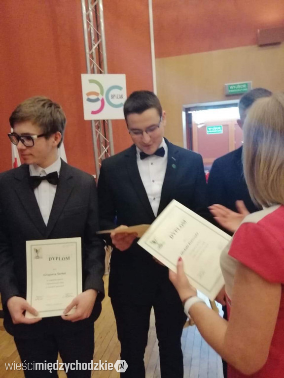 Maturzyści z Zespołu Szkół Technicznych