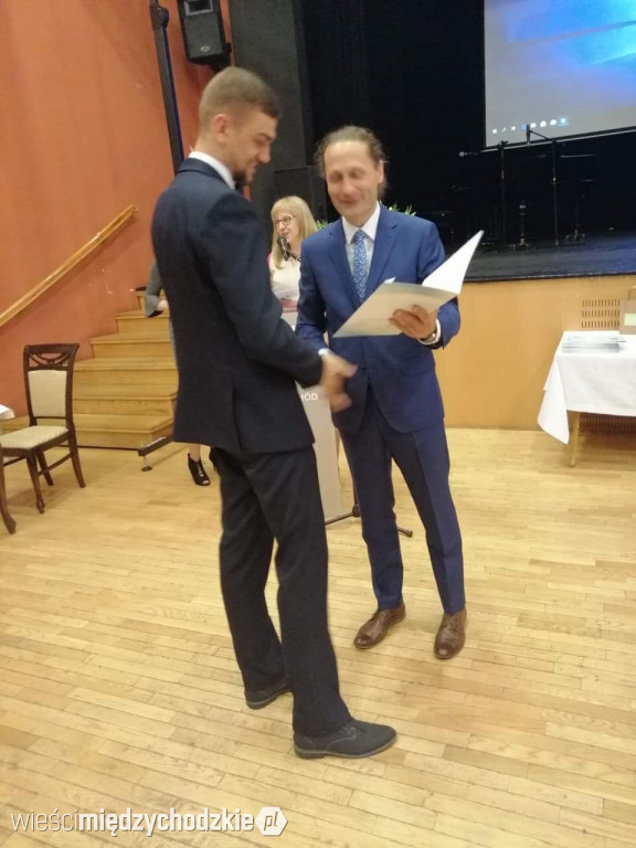 Maturzyści z Zespołu Szkół Technicznych