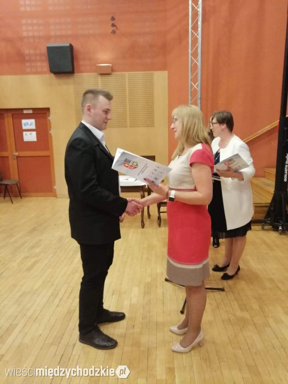 Maturzyści z Zespołu Szkół Technicznych