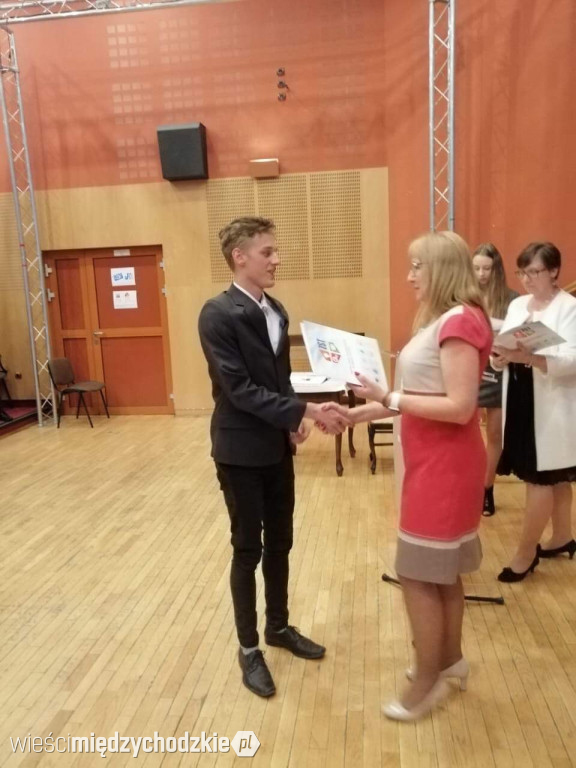 Maturzyści z Zespołu Szkół Technicznych