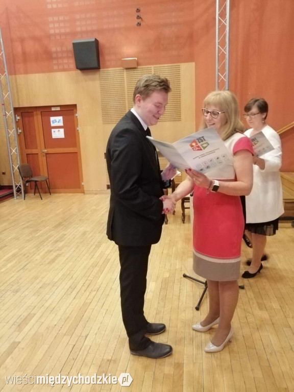 Maturzyści z Zespołu Szkół Technicznych