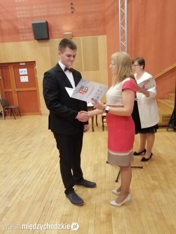 Maturzyści z Zespołu Szkół Technicznych