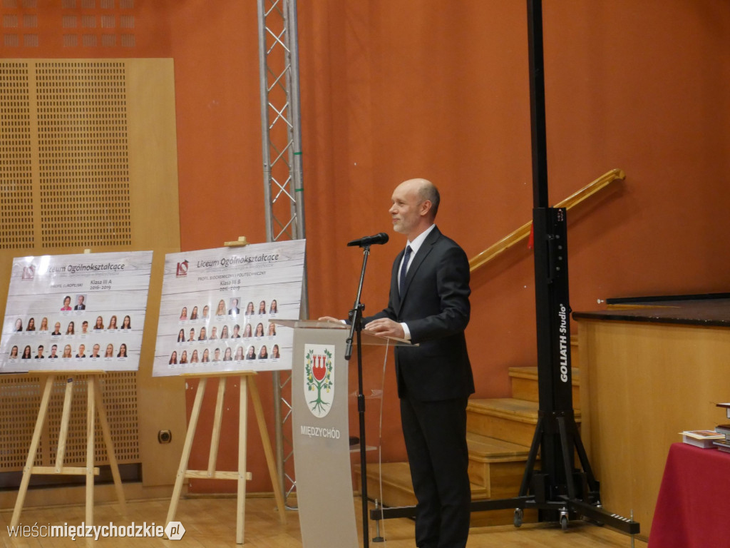Międzychodzki Ogólniak żegna absolwentów