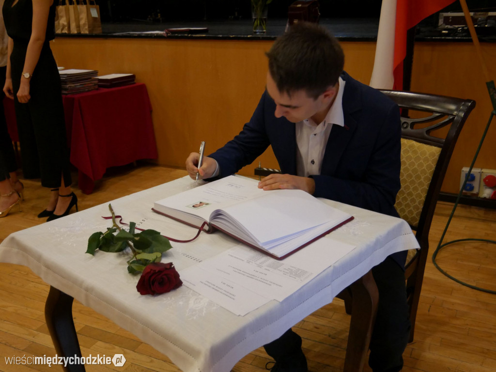 Międzychodzki Ogólniak żegna absolwentów
