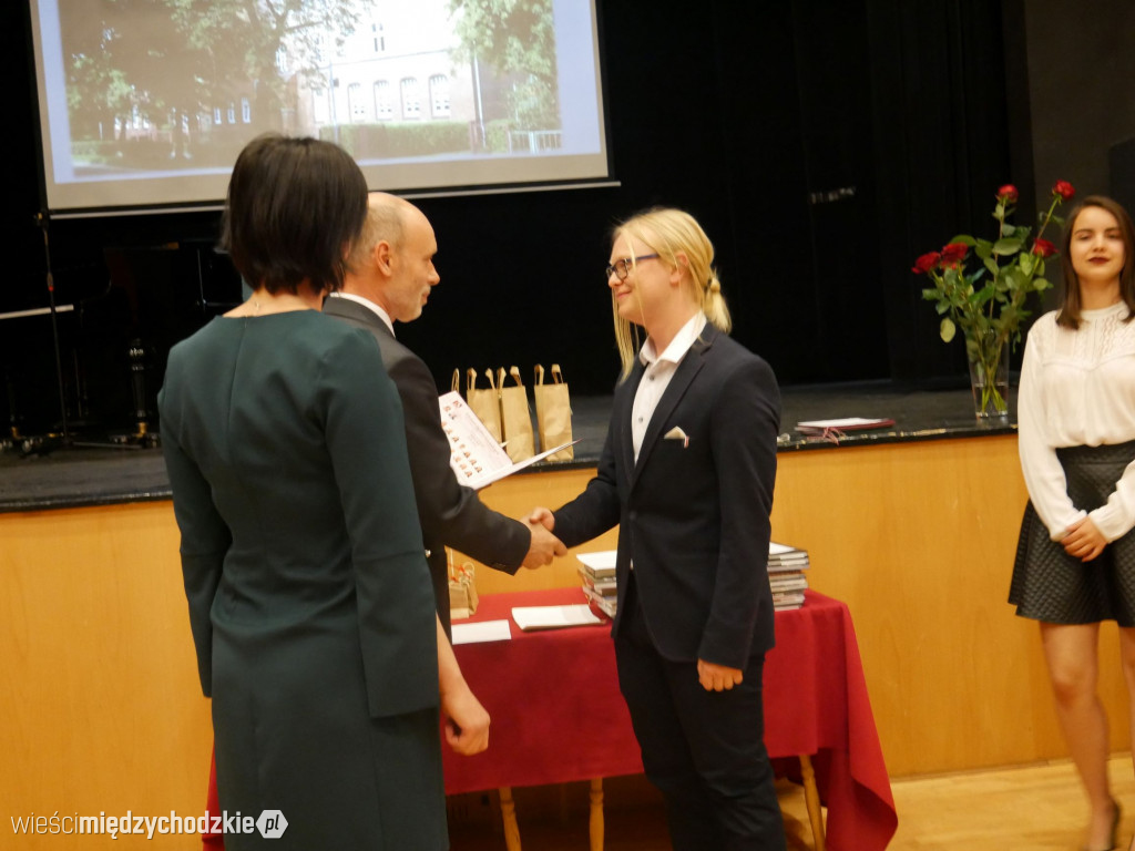 Międzychodzki Ogólniak żegna absolwentów