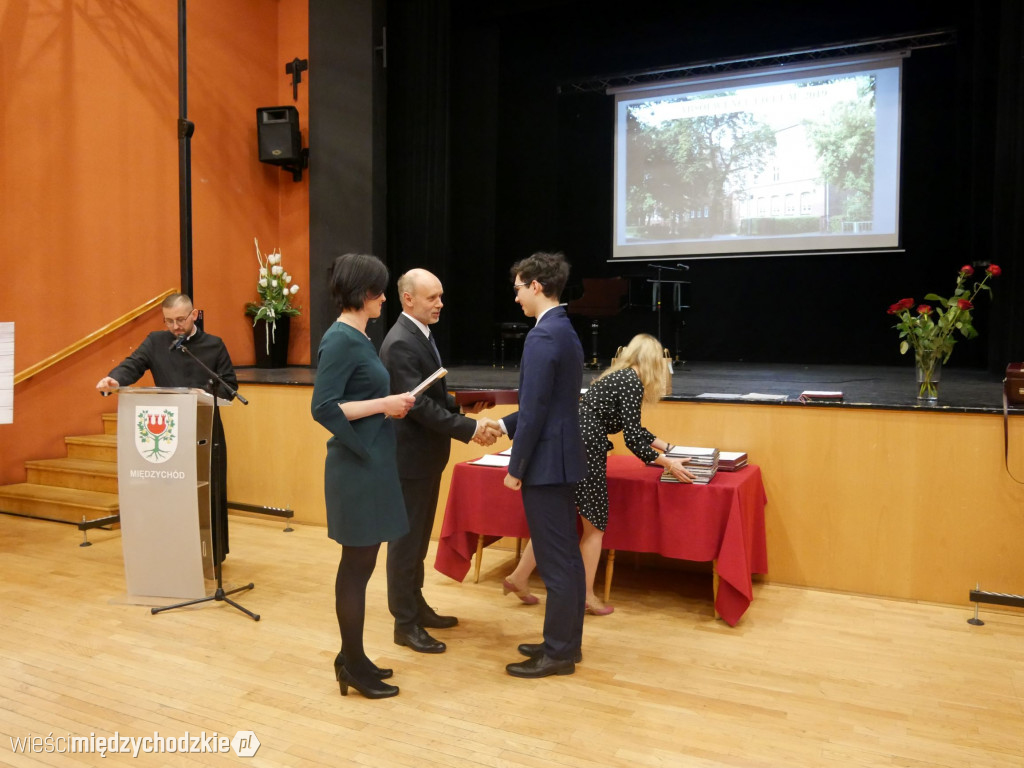 Międzychodzki Ogólniak żegna absolwentów