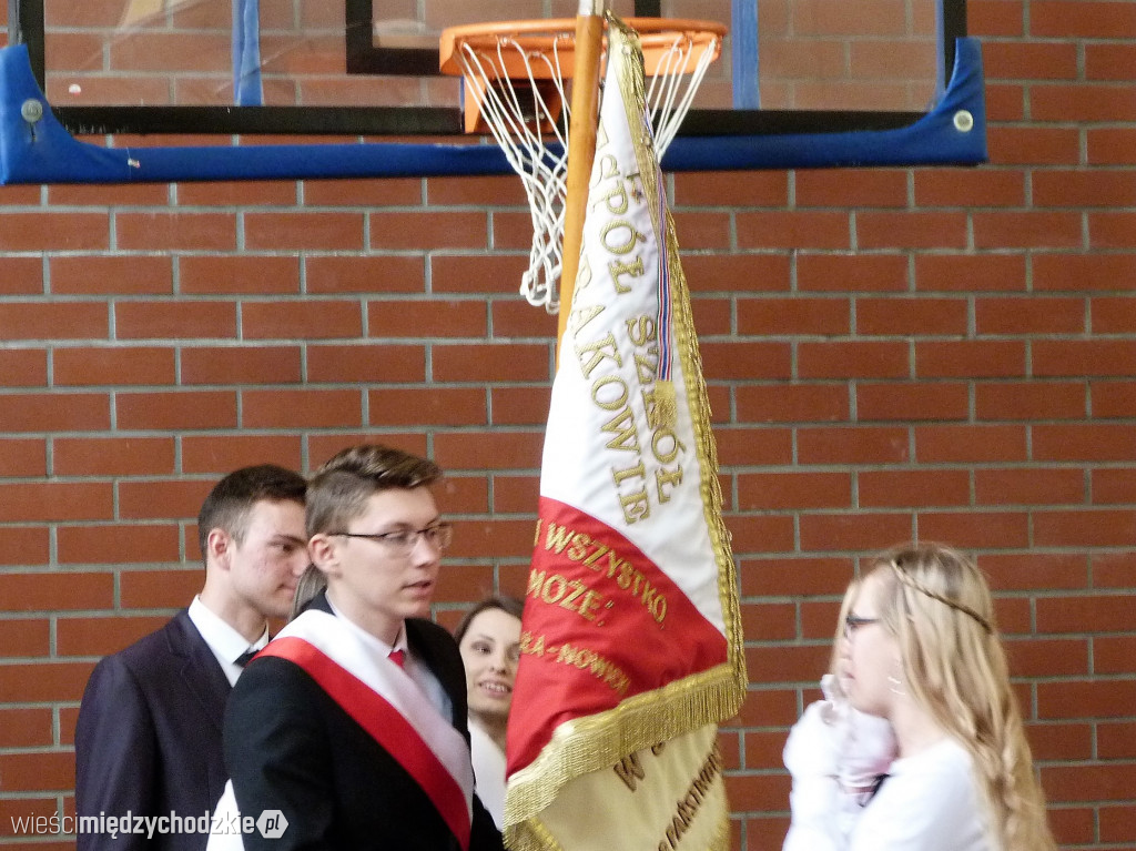 Maturzyści Zespółu Szkół w Sierakowie