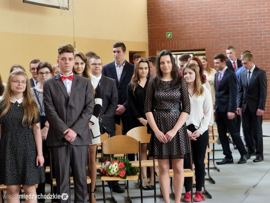 Maturzyści Zespółu Szkół w Sierakowie