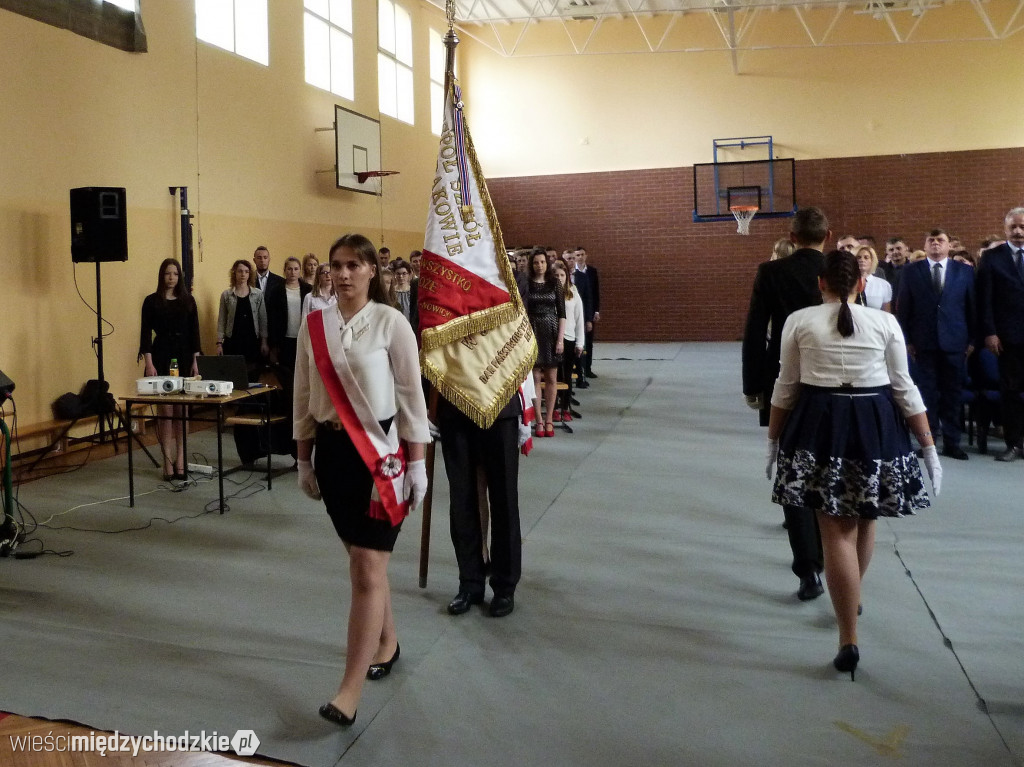 Maturzyści Zespółu Szkół w Sierakowie