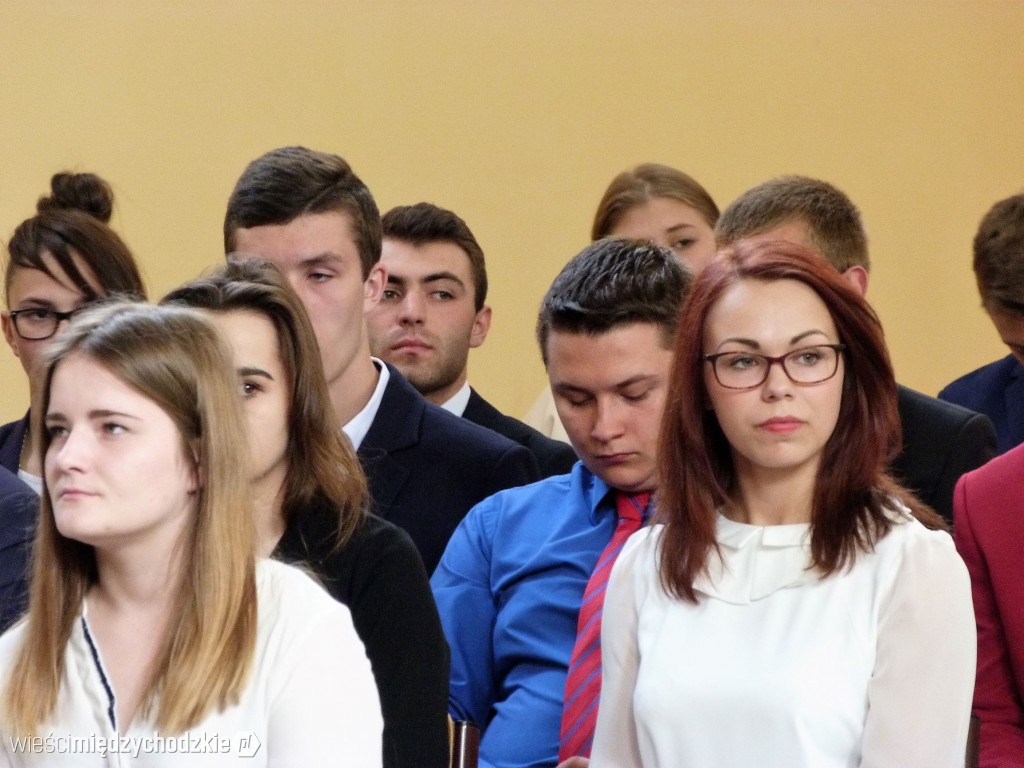 Maturzyści Zespółu Szkół w Sierakowie