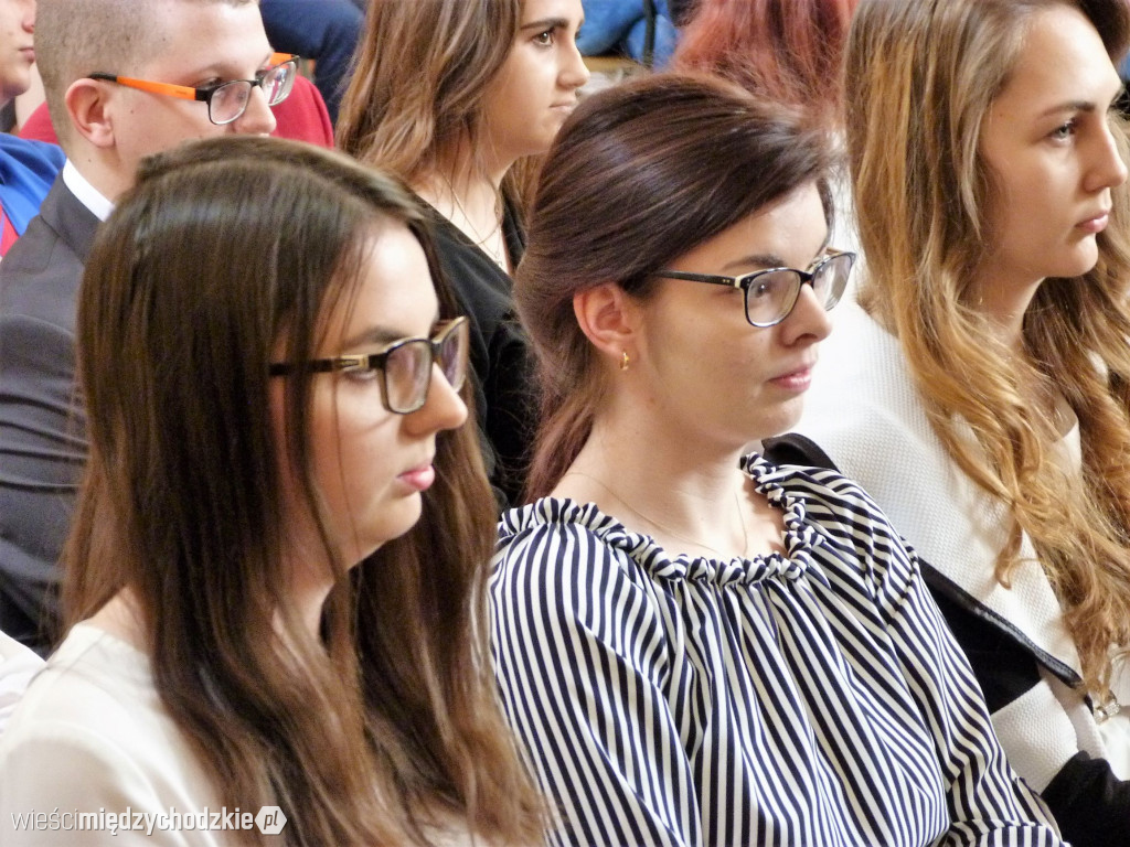 Maturzyści Zespółu Szkół w Sierakowie