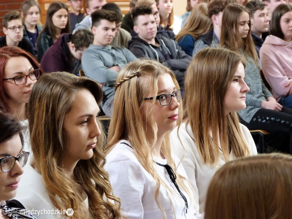 Maturzyści Zespółu Szkół w Sierakowie