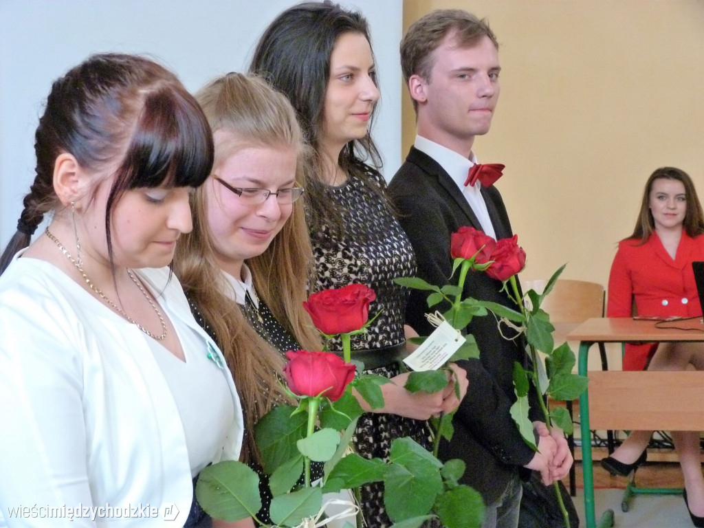 Maturzyści Zespółu Szkół w Sierakowie