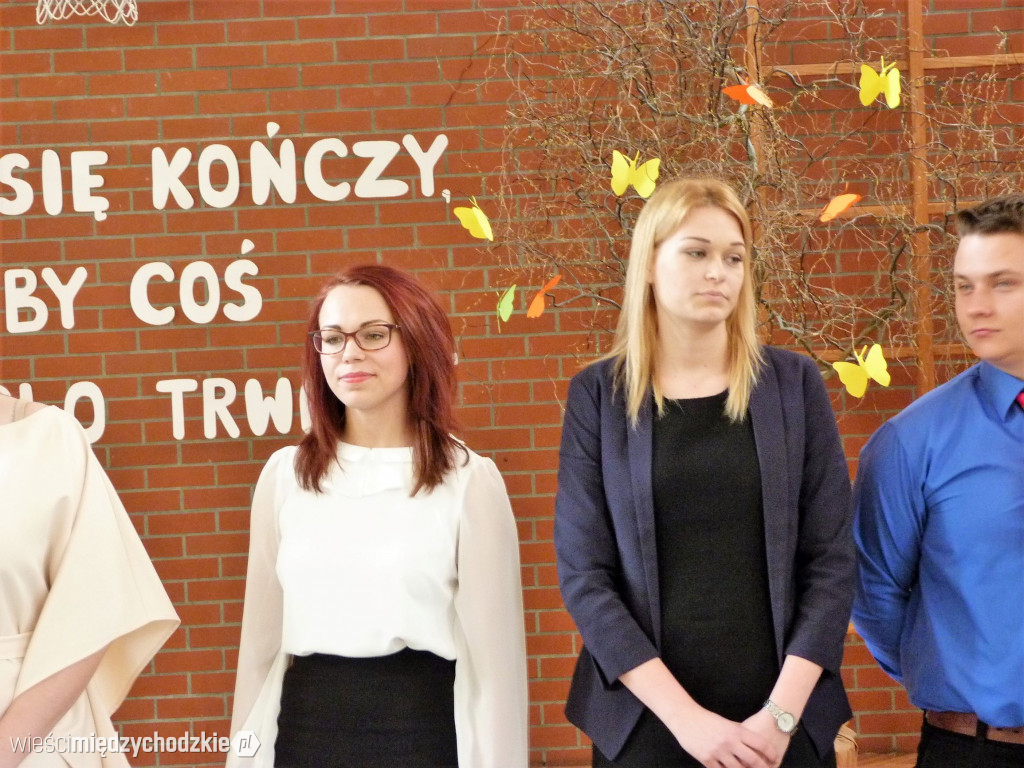 Maturzyści Zespółu Szkół w Sierakowie