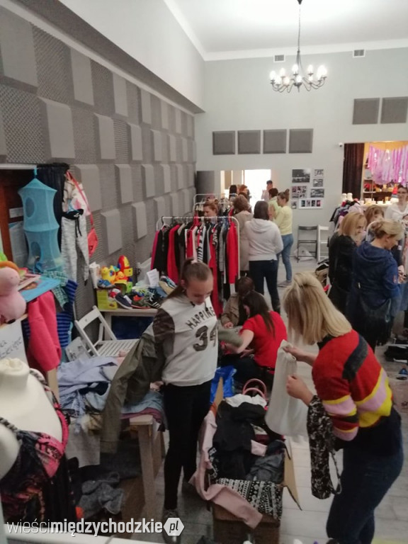 Wiosenne wietrzenie szaf w ArtCafe