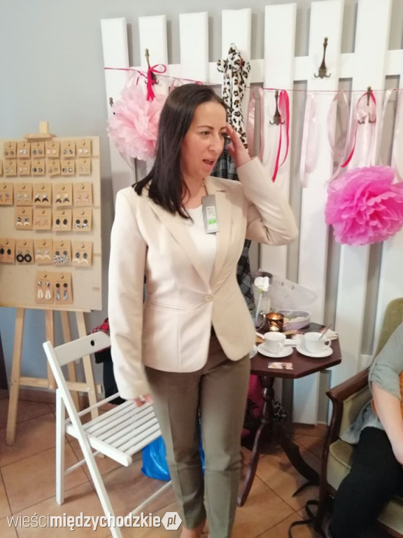 Wiosenne wietrzenie szaf w ArtCafe