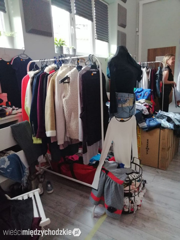 Wiosenne wietrzenie szaf w ArtCafe