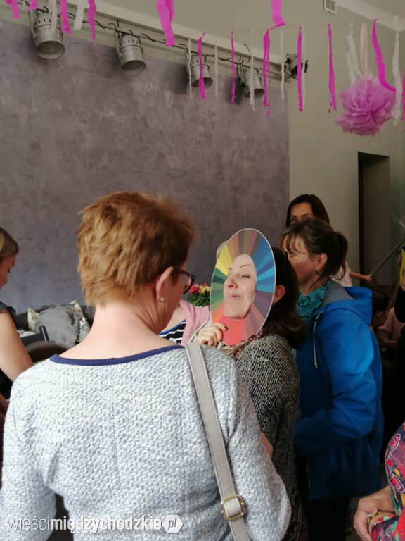 Wiosenne wietrzenie szaf w ArtCafe